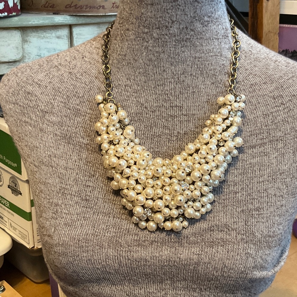 Elegant Pearl Rhinestone Cluster Necklace
Vintage Jcrew